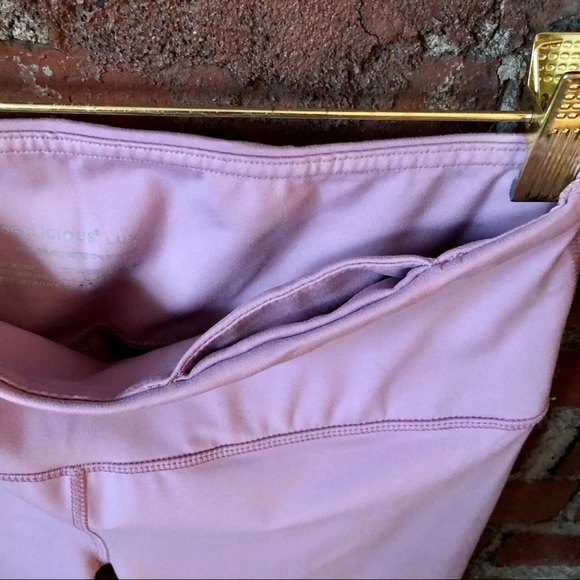 Lilac Yogalicious Lux Leggings - Picture 4 of 8